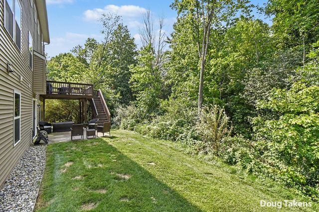 9413 Sunset Ridge Drive NE, Rockford, MI 49341