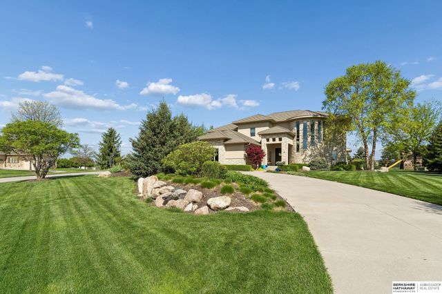 19510 Camden Avenue, Elkhorn, NE 68022