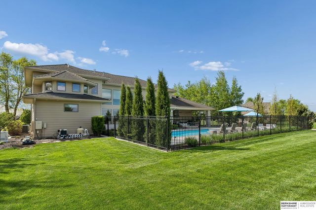 19510 Camden Avenue, Elkhorn, NE 68022