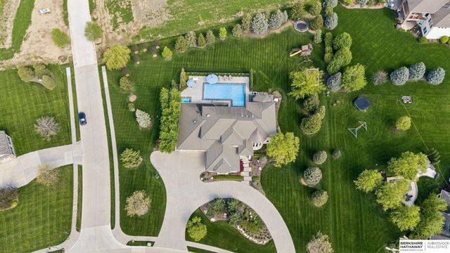 19510 Camden Avenue, Elkhorn, NE 68022