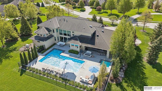 19510 Camden Avenue, Elkhorn, NE 68022