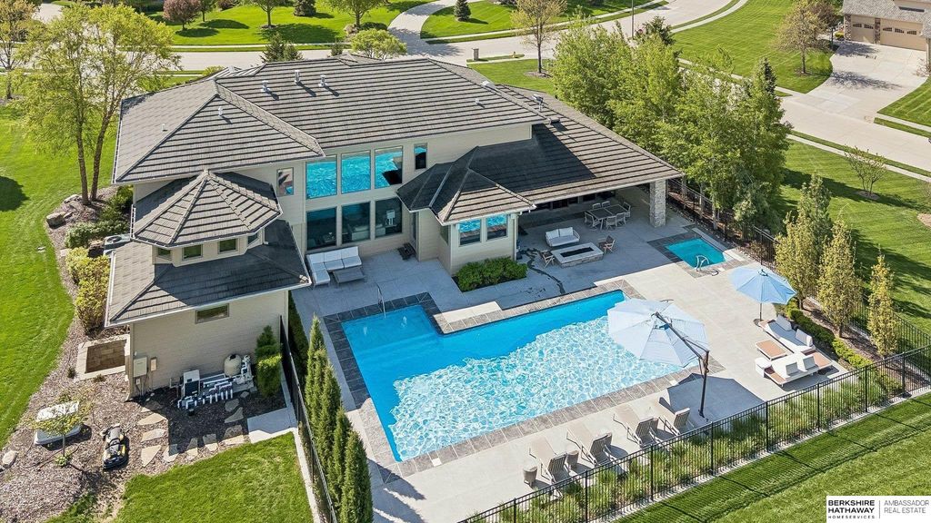 19510 Camden Avenue, Elkhorn, NE 68022