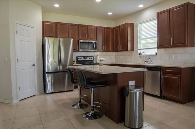 2712 CREEKMORE COURT, Kissimmee, FL 34746