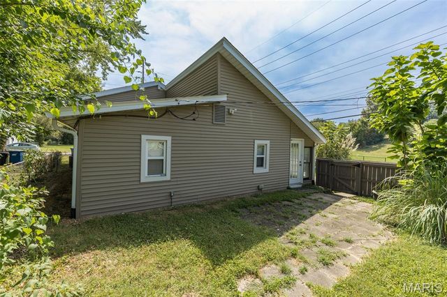 49 Marie Drive, St Charles, MO 63301