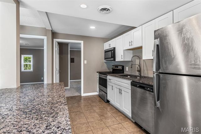 49 Marie Drive, St Charles, MO 63301