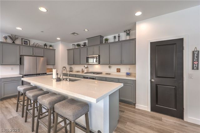 10375 BAGG Avenue, Las Vegas, NV 89166