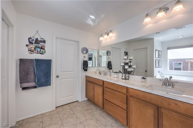 10375 BAGG Avenue, Las Vegas, NV 89166