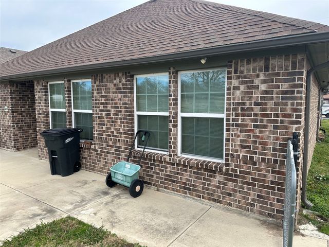 412 S Park Street, Terrell, TX 75160
