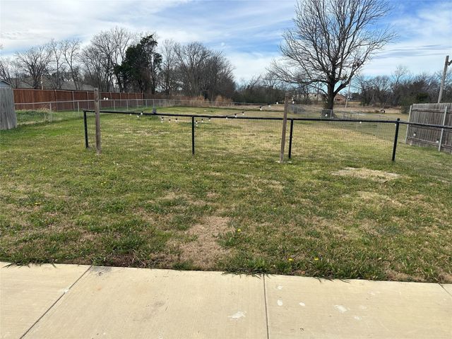 412 S Park Street, Terrell, TX 75160