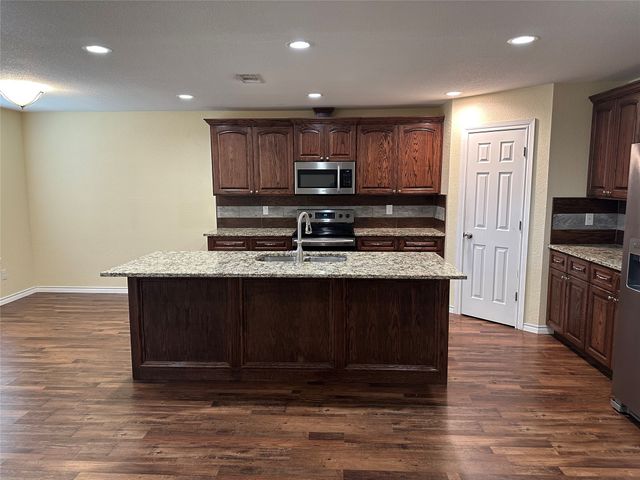 412 S Park Street, Terrell, TX 75160