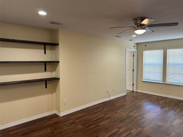 412 S Park Street, Terrell, TX 75160