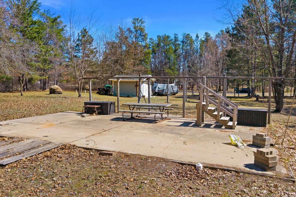 852 Sterling Road, Nekoosa, WI 54557