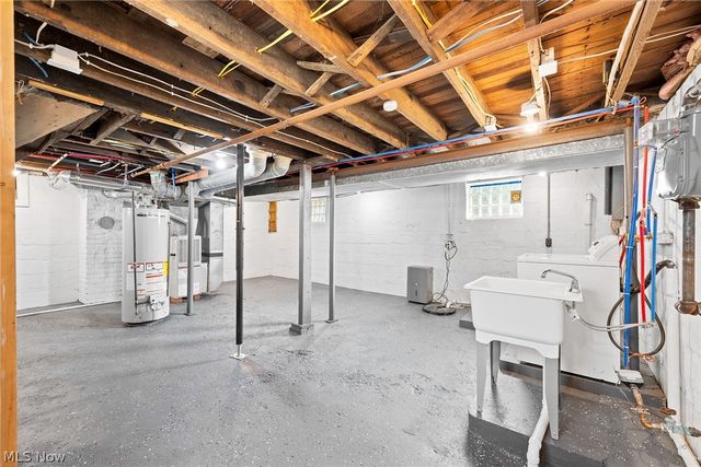 1933 10th Street, Cuyahoga Falls, OH 44221