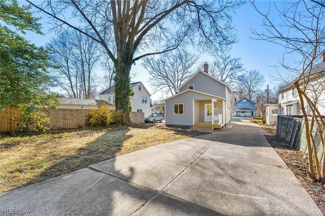 1933 10th Street, Cuyahoga Falls, OH 44221