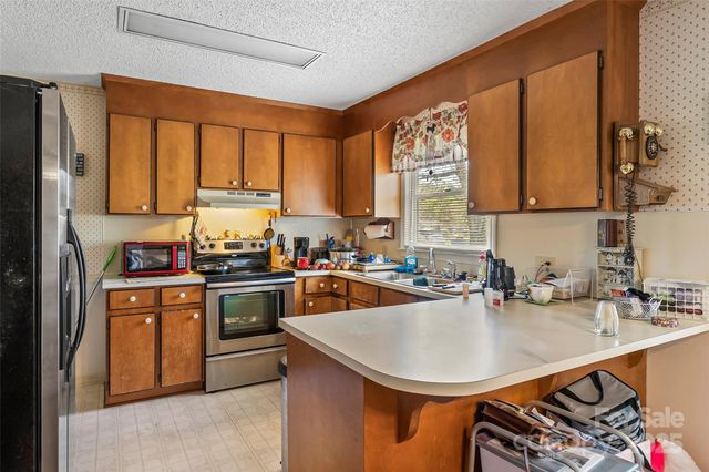 4896 Birch Circle, Hickory, NC 28602