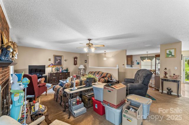 4896 Birch Circle, Hickory, NC 28602