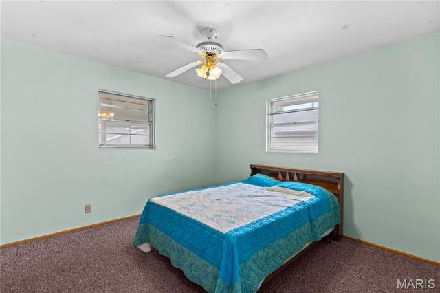 83 Harnett Avenue, Wood River, IL 62095