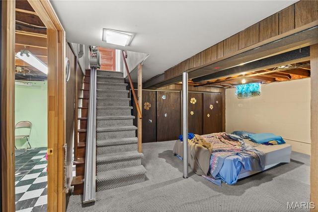 83 Harnett Avenue, Wood River, IL 62095