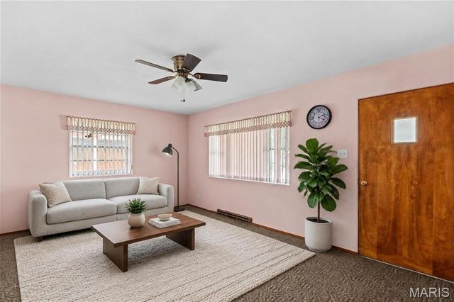 83 Harnett Avenue, Wood River, IL 62095