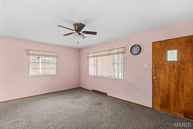 83 Harnett Avenue, Wood River, IL 62095
