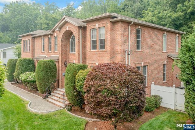 38 Glenwood Avenue, Demarest, NJ 07627