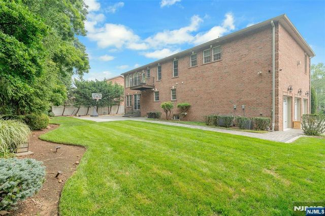 38 Glenwood Avenue, Demarest, NJ 07627