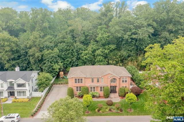 38 Glenwood Avenue, Demarest, NJ 07627