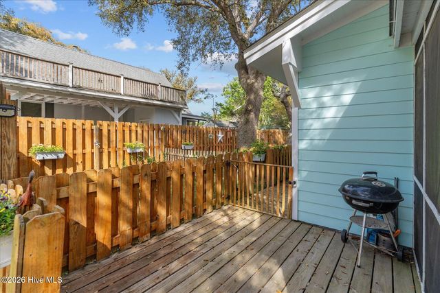 104 SE 5th Street, Oak Island, NC 28465