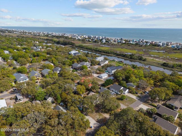104 SE 5th Street, Oak Island, NC 28465