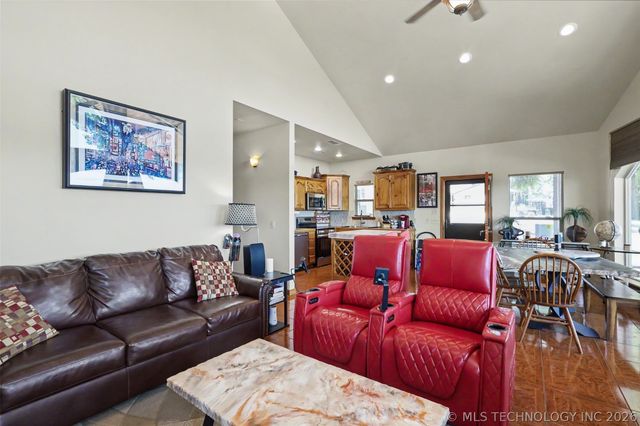 18745 W Lakewood Drive, Park Hill, OK 74451