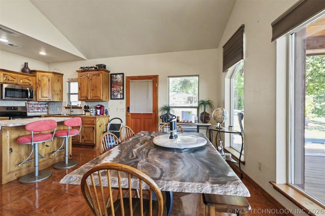 18745 W Lakewood Drive, Park Hill, OK 74451