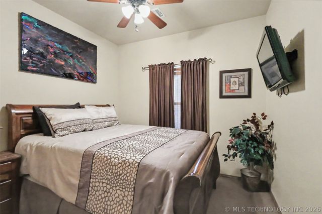 18745 W Lakewood Drive, Park Hill, OK 74451