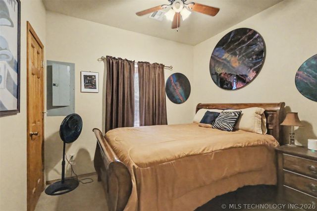 18745 W Lakewood Drive, Park Hill, OK 74451