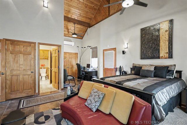 18745 W Lakewood Drive, Park Hill, OK 74451