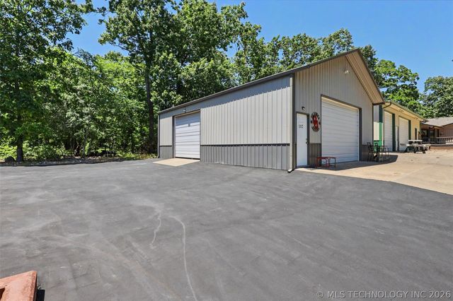 18745 W Lakewood Drive, Park Hill, OK 74451