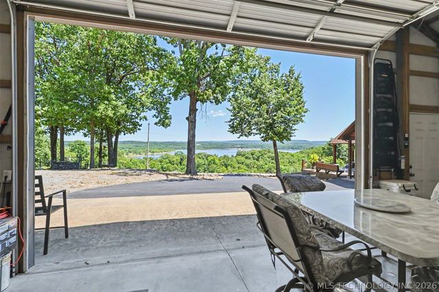 18745 W Lakewood Drive, Park Hill, OK 74451