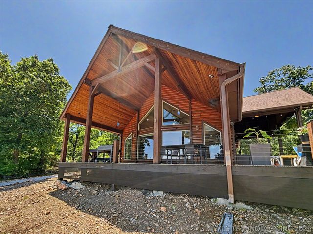 18745 W Lakewood Drive, Park Hill, OK 74451