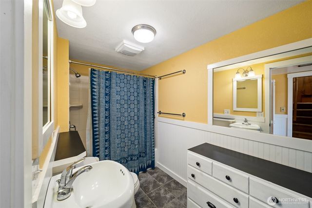 9230 B Hunter Point Road NW, Olympia, WA 98502