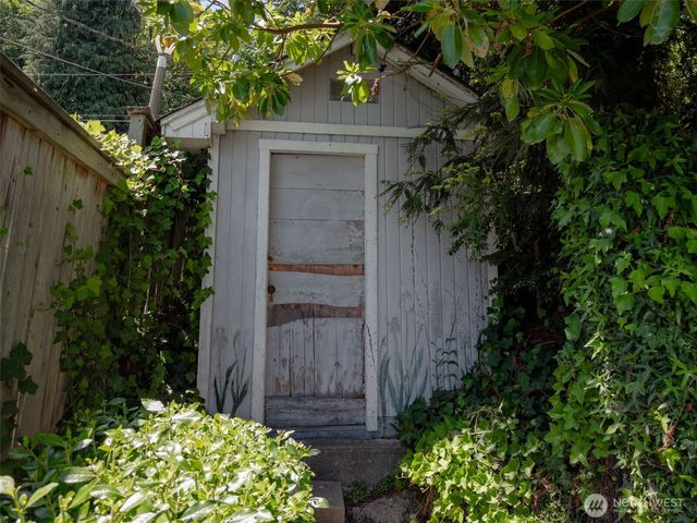 9230 B Hunter Point Road NW, Olympia, WA 98502