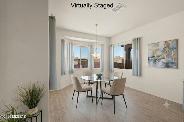 906 N Camino Cerro Morado, Green Valley, AZ 85614