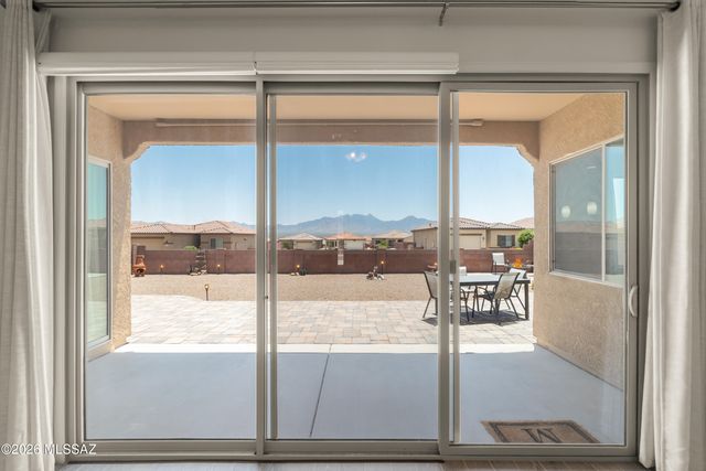 906 N Camino Cerro Morado, Green Valley, AZ 85614