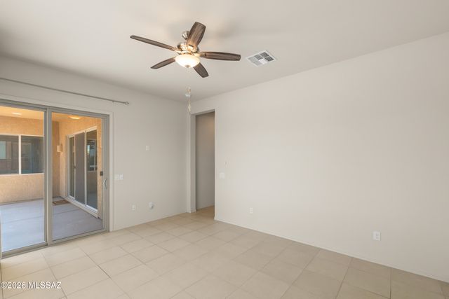 906 N Camino Cerro Morado, Green Valley, AZ 85614