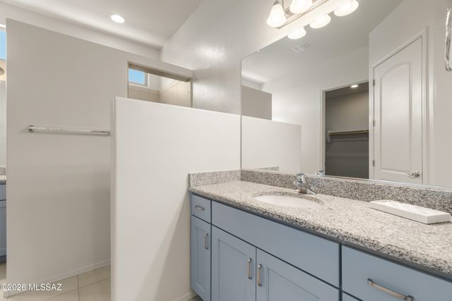 906 N Camino Cerro Morado, Green Valley, AZ 85614