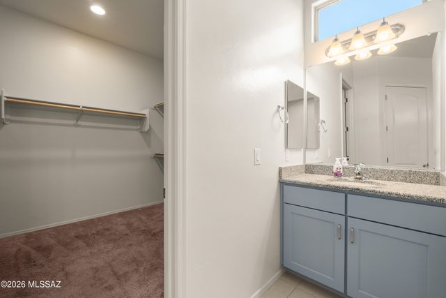 906 N Camino Cerro Morado, Green Valley, AZ 85614