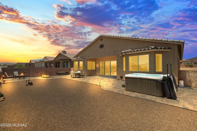 906 N Camino Cerro Morado, Green Valley, AZ 85614