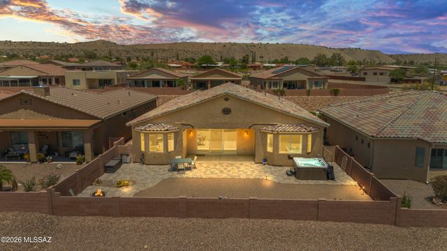 906 N Camino Cerro Morado, Green Valley, AZ 85614