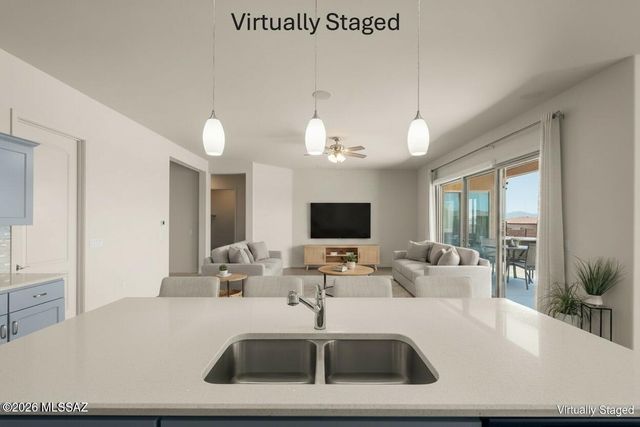906 N Camino Cerro Morado, Green Valley, AZ 85614