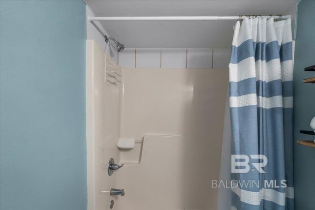 517 E Beach Boulevard 5D, Gulf Shores, AL 36542