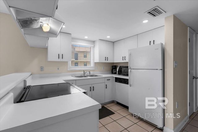 517 E Beach Boulevard 5D, Gulf Shores, AL 36542