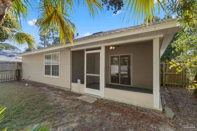 3688 Quail Run Rd, Gulf Breeze, FL 32563